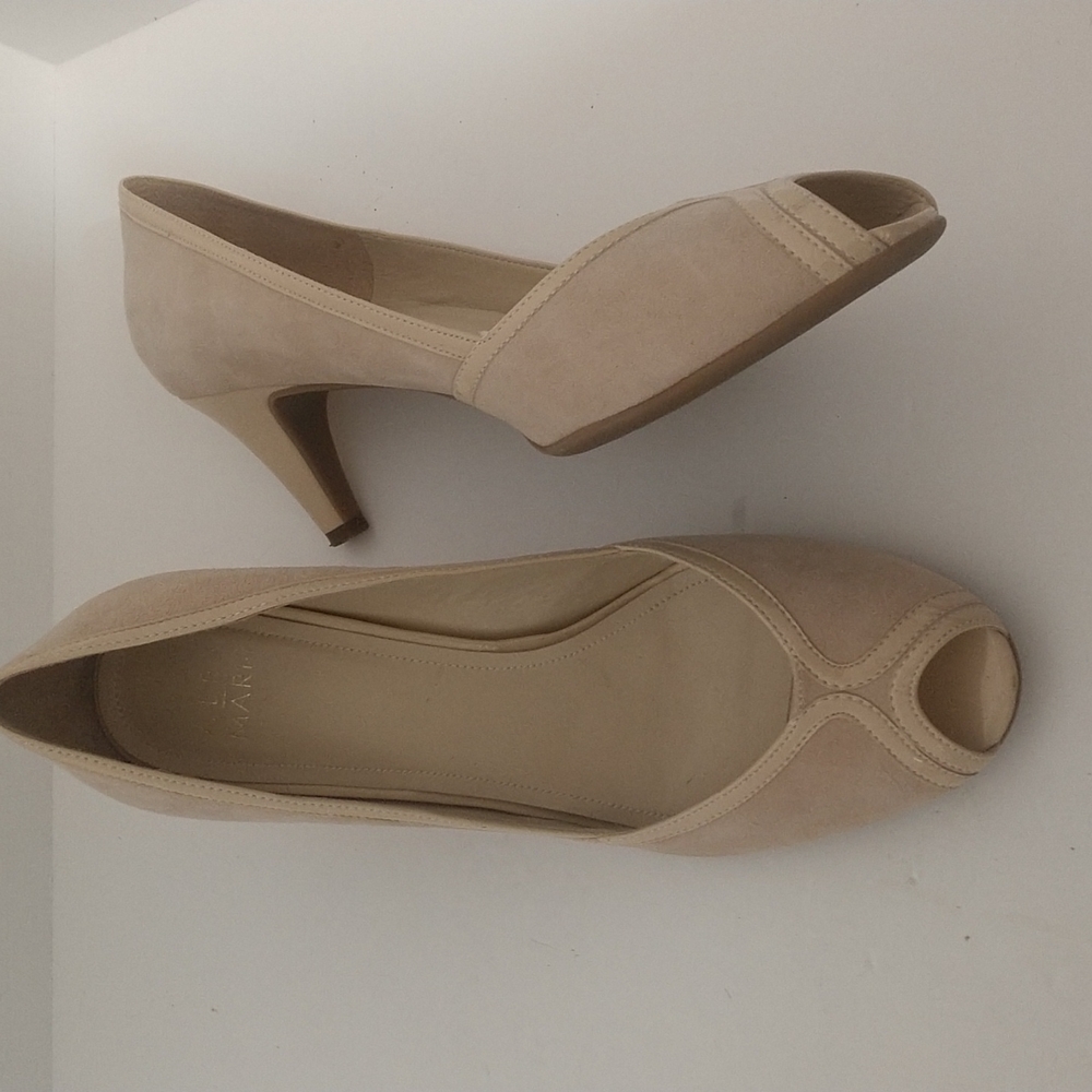 Cream Leather Alex Marie Open Toe Heels sz 7.5
